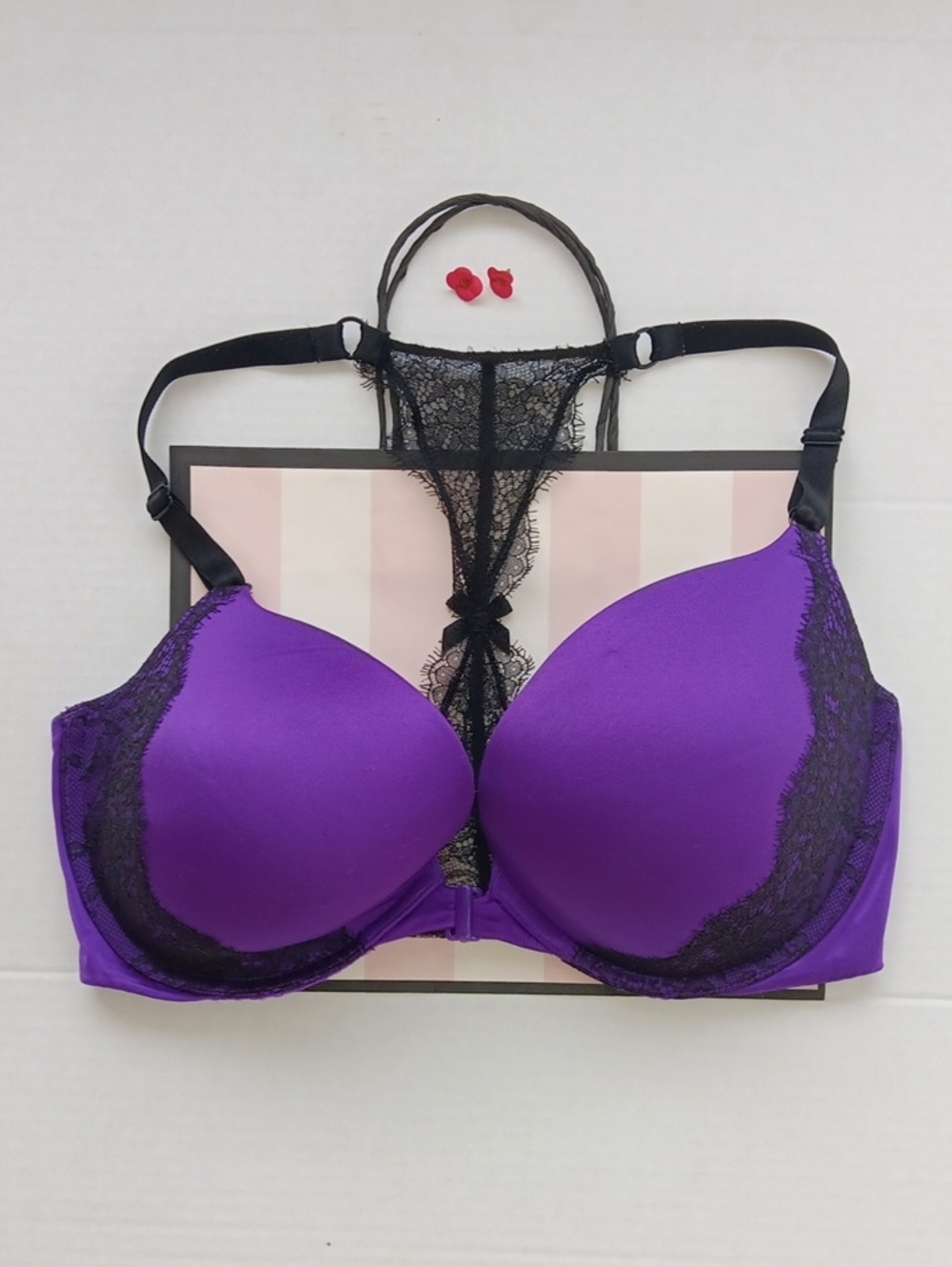 Victoria's Secret Purple Push-Up Bra with Black Lace Very Sexy Size 36DD